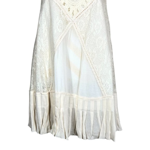 Free People Sleeveless Dress w/ Lace • White & Cream • Size XS - Picture 4 of 9